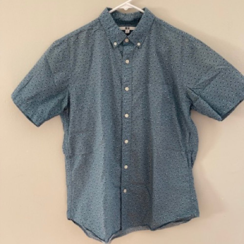 Uniqlo Short Sleeve Button Down Shirt